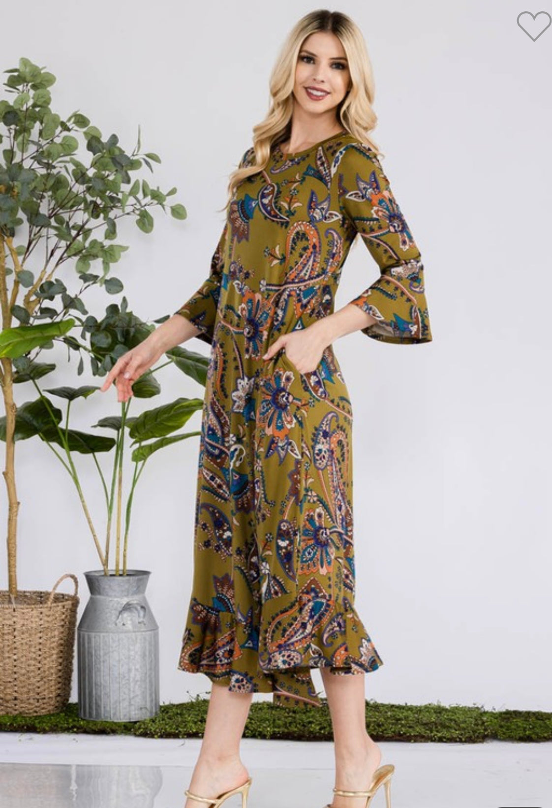 Celeste Olive pockets midi dress